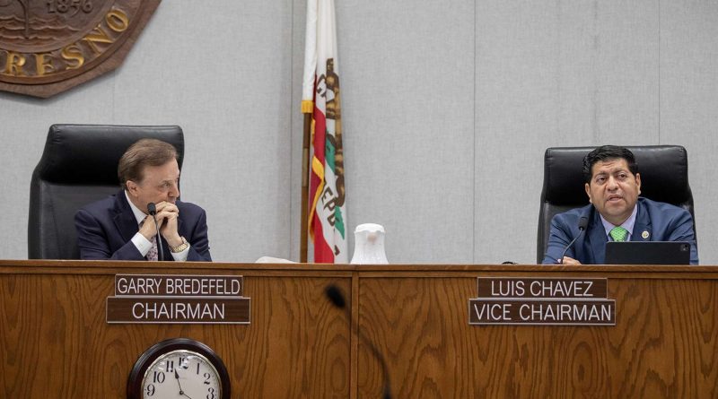 Fresno County Board of Supervisors Chairman Garry Bredefeld and Vice Chairman Luis Chavez at a board meeting