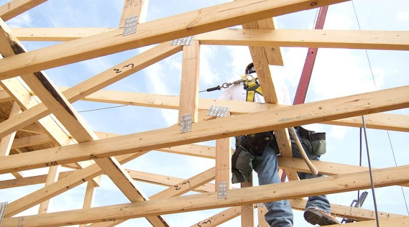 ICE detains workers at two Lennar sites in Fresno, Madera County; leaves third after supervisor challenges entry