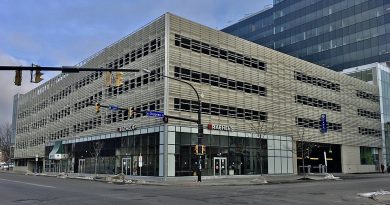 City Council Locks In Three-Year Commercial Leases for Downtown Parking Garage Storefronts